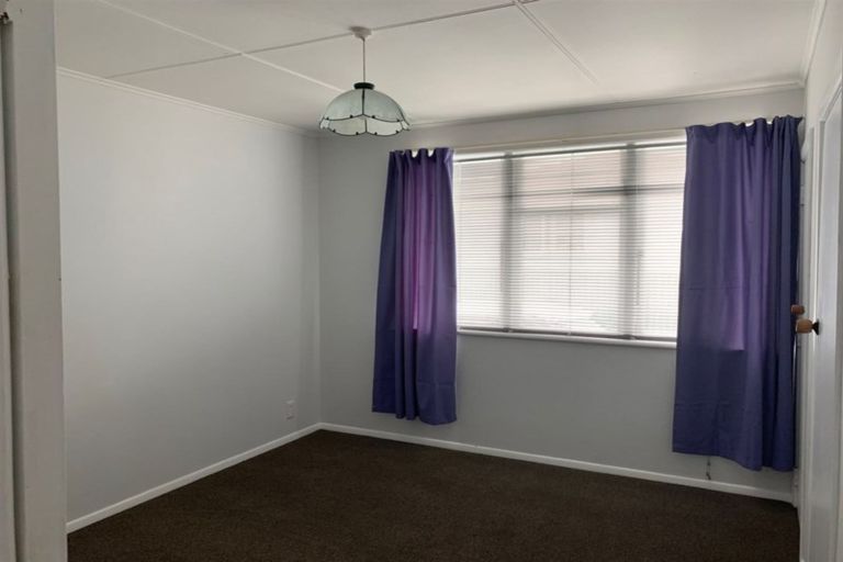 Photo of property in 35 Cameron Crescent, Masterton, 5810