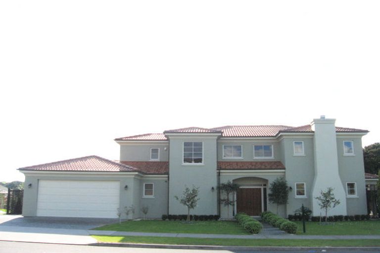 Photo of property in 162 Charles Prevost Drive, The Gardens, Auckland, 2105