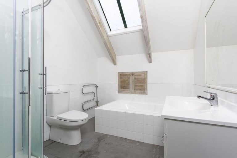 Photo of property in 533 South Titirangi Road, Titirangi, Auckland, 0604