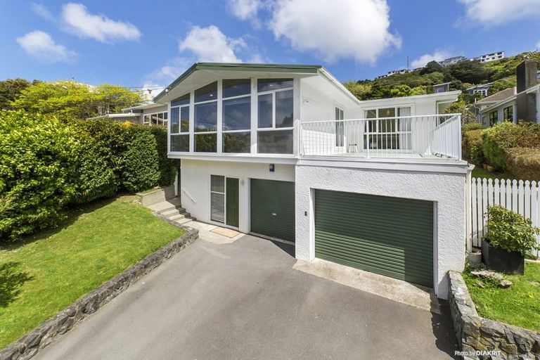 Photo of property in 51 Silverstream Road, Crofton Downs, Wellington, 6035