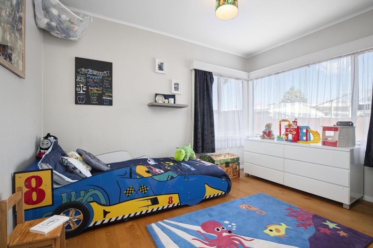 Photo of property in 60 Helvetia Road, Pukekohe, 2120