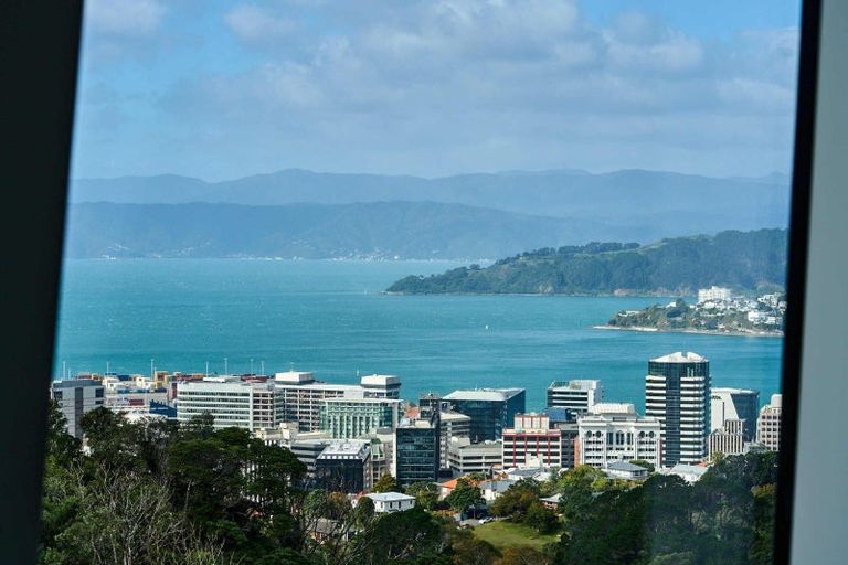 Photo of property in 64a Orangi Kaupapa Road, Northland, Wellington, 6012