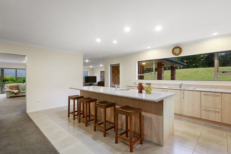 Photo of property in 50 Bing Lucas Drive, Tawa, Wellington, 5028