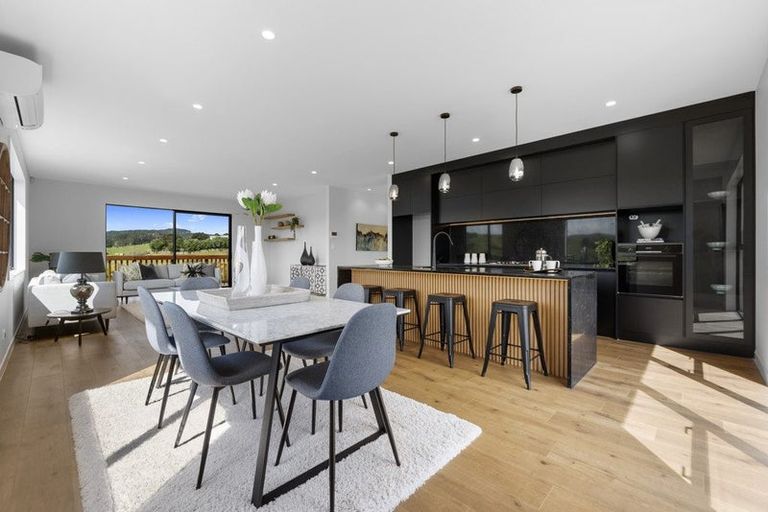 Photo of property in 27 Mahi Road, Helensville, 0800