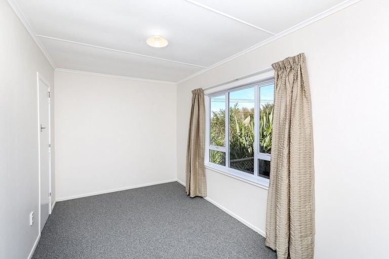 Photo of property in 41 Waimea Street, Westown, New Plymouth, 4310