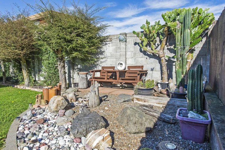 Photo of property in 3 Windsor Court, Rangiora, 7400