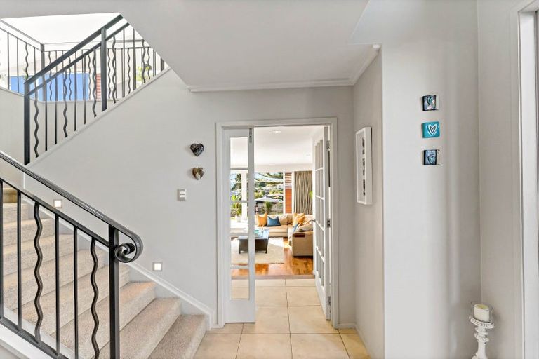 Photo of property in 154 Sandspit Road, Shelly Park, Auckland, 2014