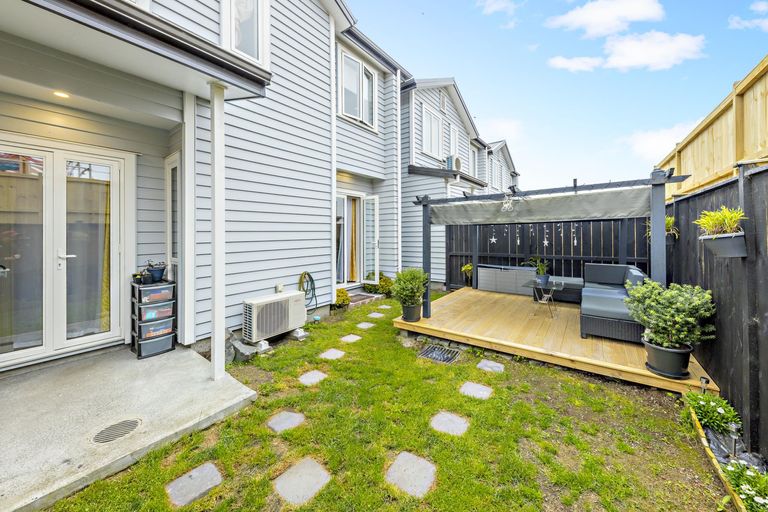 Photo of property in 9 Riroriro Close, Papakura, 2110