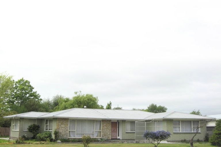 Photo of property in 150 Grimseys Road, Redwood, Christchurch, 8051