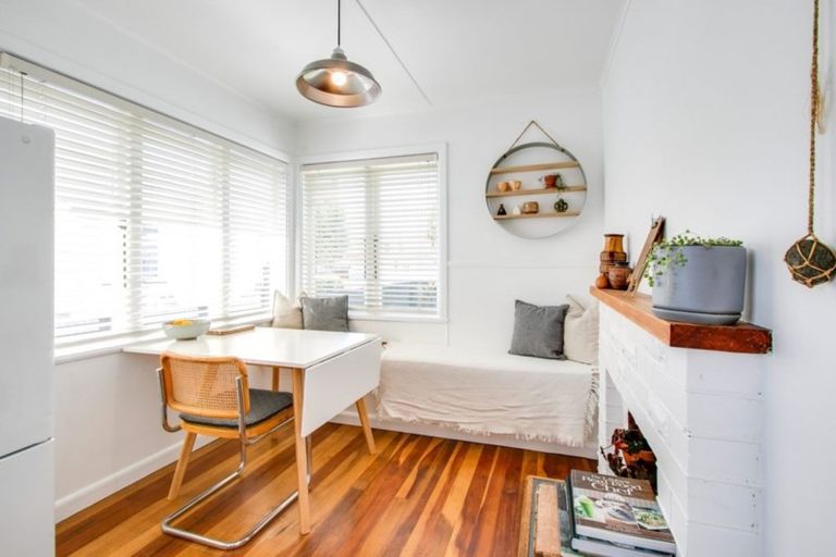 Photo of property in 102 Nelson Crescent, Napier South, Napier, 4110