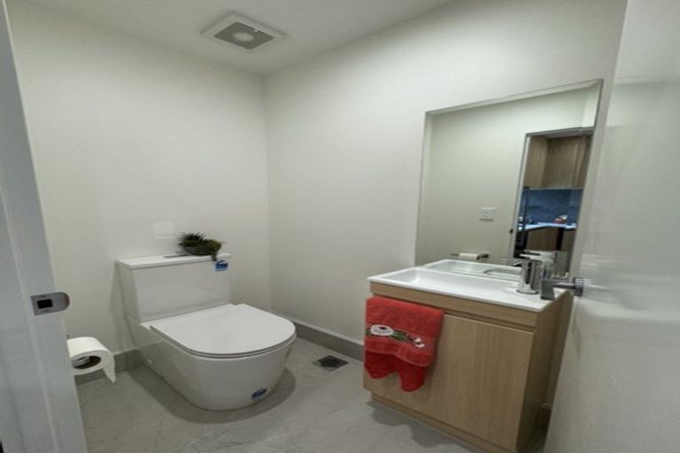 Photo of property in 16 Parkwood Avenue, Westgate, Auckland, 0614
