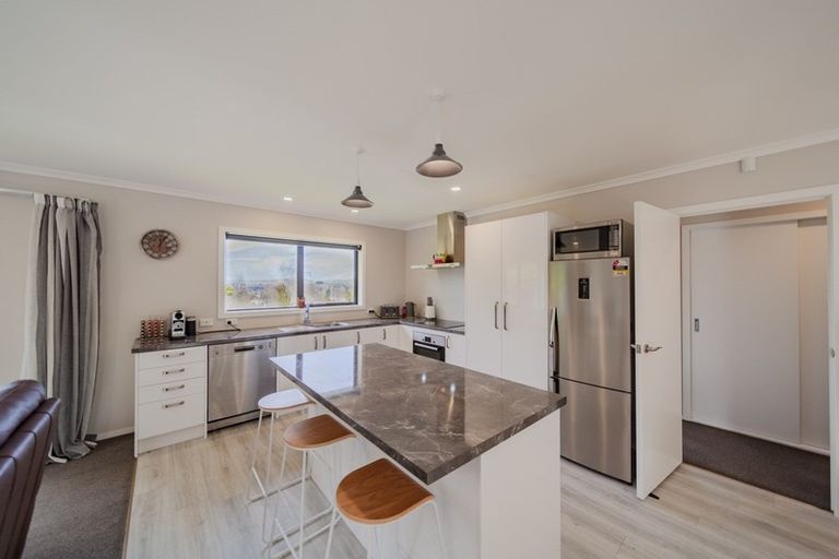 Photo of property in 5 Windsor Road, Waipawa, 4210