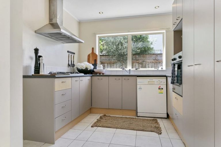 Photo of property in 86b Moore Street, Leamington, Cambridge, 3432