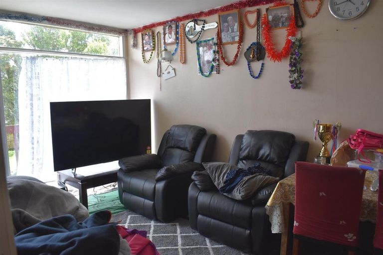 Photo of property in 84 Roberts Road, Te Atatu South, Auckland, 0610