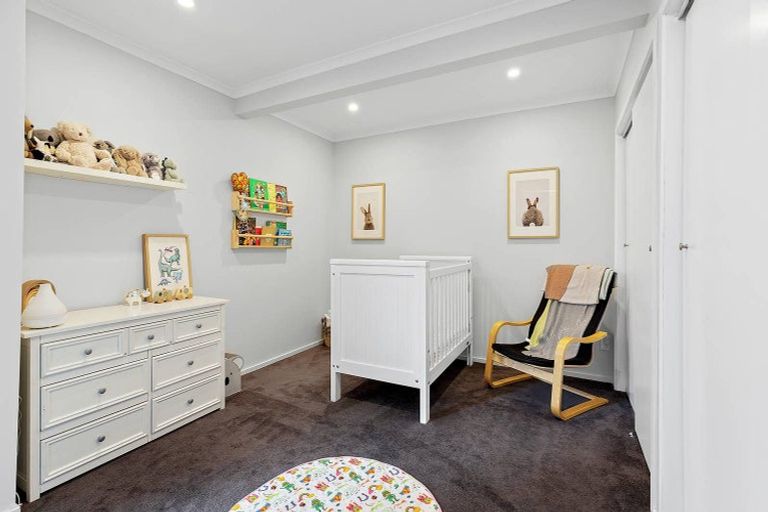 Photo of property in 56 Maupuia Road, Maupuia, Wellington, 6022