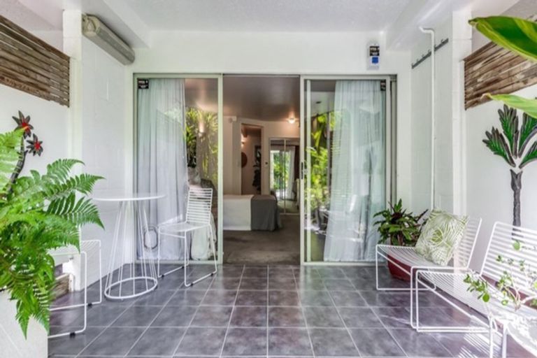 Photo of property in 10/6 Sarsfield Street, Herne Bay, Auckland, 1011