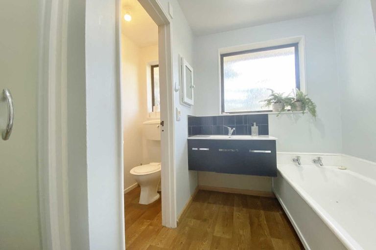 Photo of property in 2/40 Sarabande Avenue, Redwood, Christchurch, 8051