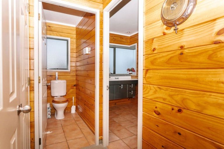 Photo of property in 24 Ruahine Street, Dannevirke, 4930