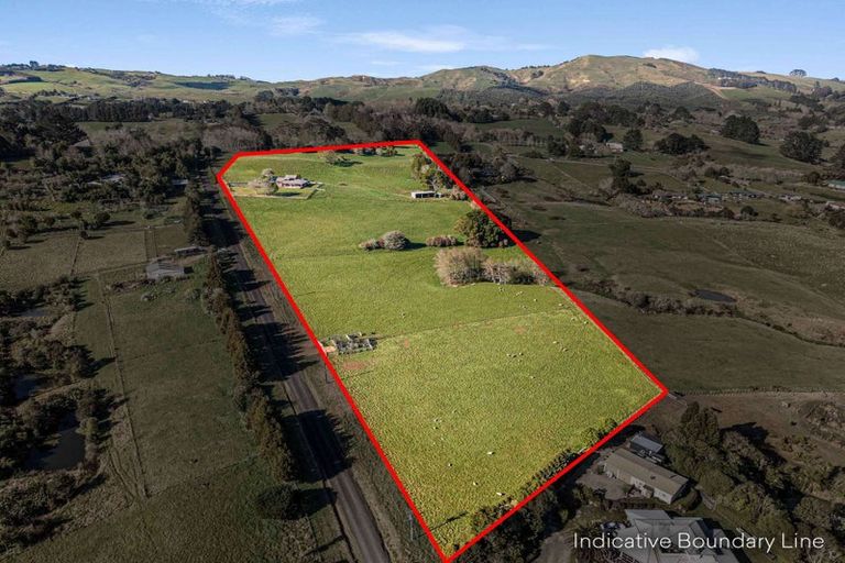 Photo of property in 61 Kanuka Road, Bombay, 2675