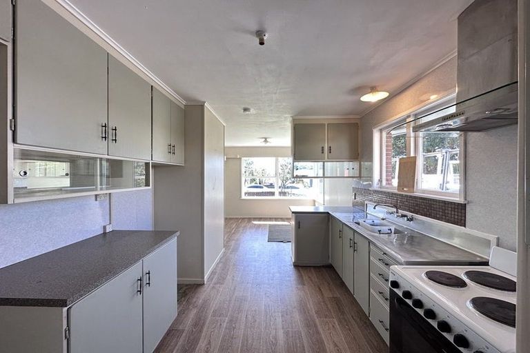 Photo of property in 44 Royston Street, Rosehill, Papakura, 2113