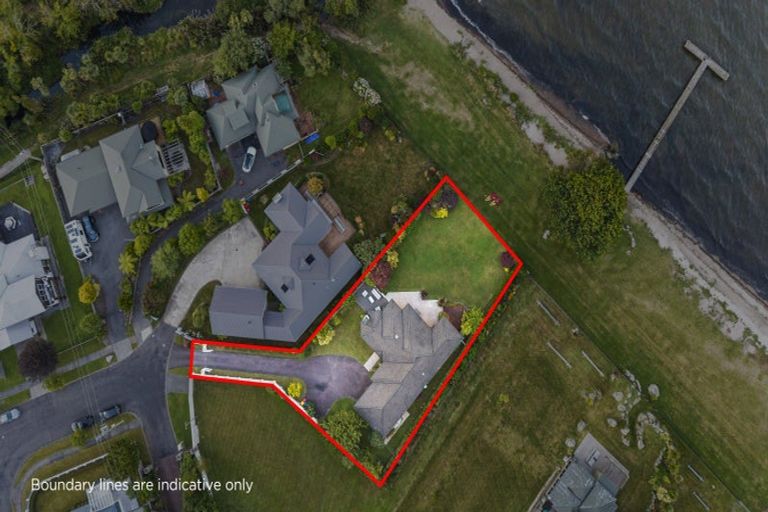 Photo of property in 20 Gemini Place, Kawaha Point, Rotorua, 3010