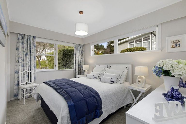 Photo of property in 4 Harewood Grove, Pinehaven, Upper Hutt, 5019