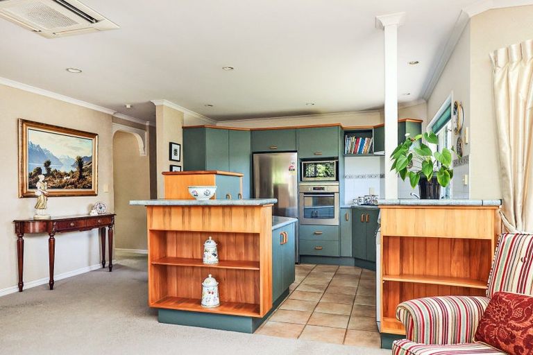 Photo of property in 24 Brompton Drive, Taradale, Napier, 4112