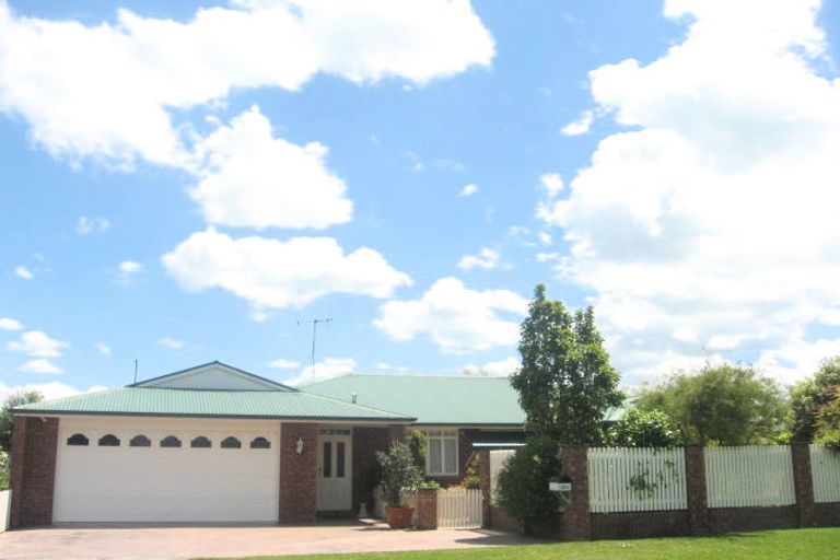 Photo of property in 26 Weld Street, Cambridge, 3434