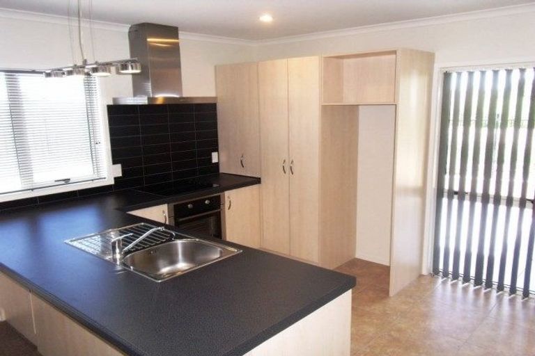 Photo of property in 37 Mcnaughton Place, Onekawa, Napier, 4110