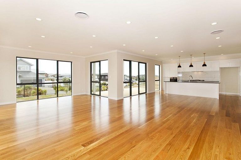 Photo of property in 6 Greenlink Rise, Long Bay, Auckland, 0630