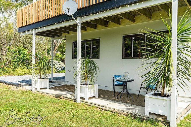 Photo of property in 4 Skelton Crescent, Paparoa, 0571