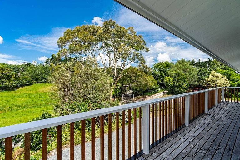 Photo of property in 4 Skelton Crescent, Paparoa, 0571