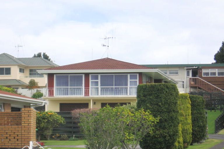 Photo of property in 4 Laing Place, Otumoetai, Tauranga, 3110
