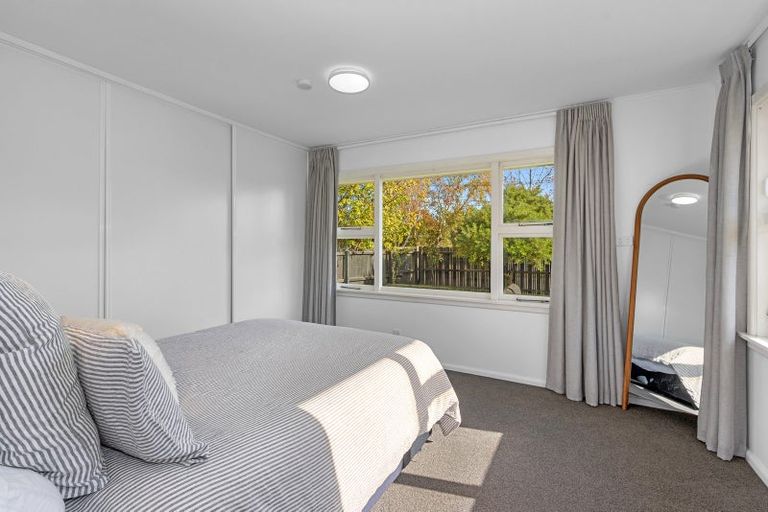 Photo of property in 15 Wingate Street, Redwood, Christchurch, 8051