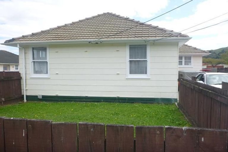 Photo of property in 1/53 Strand Crescent, Naenae, Lower Hutt, 5011