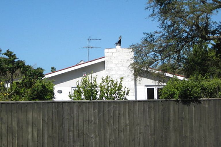 Photo of property in 314 Main North Road, Redwood, Christchurch, 8051