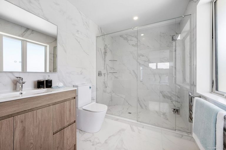 Photo of property in 25 Reserva Crescent, Kumeu, 0810