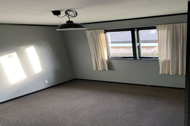 Photo of property in 20 Sherrybrooke Place, Sunnyvale, Auckland, 0612