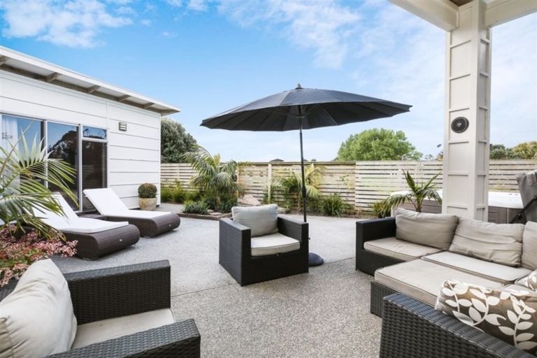 Photo of property in 10b Longboard Drive, Waihi Beach, 3611