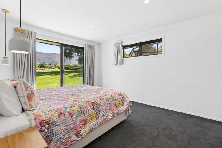 Photo of property in 20 Sugarloaf Drive, Mount Pisa, Cromwell, 9384