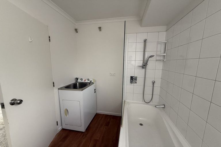 Photo of property in 54a7a Powrie Street, Glenfield, Auckland, 0629