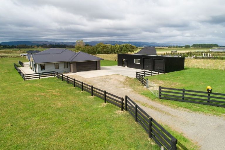 Photo of property in 21 Meavy Lane, Ashhurst, Palmerston North, 4470