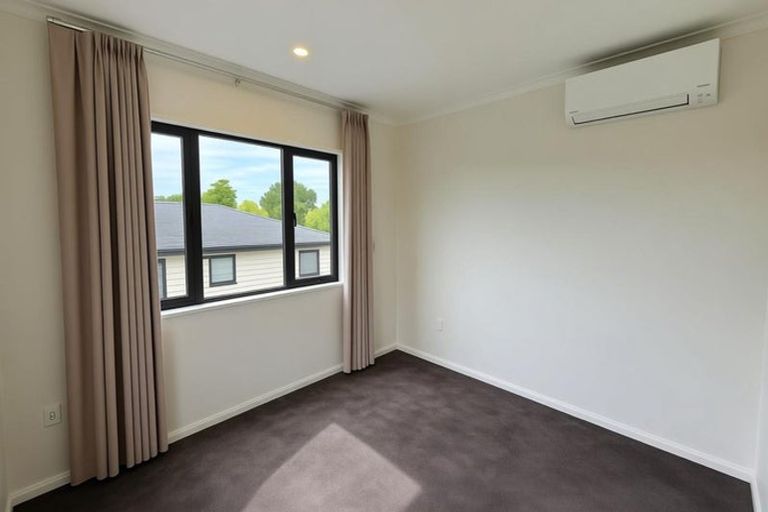 Photo of property in 421b Bucklands Beach Road, Bucklands Beach, Auckland, 2012