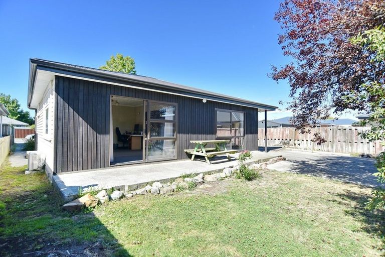 Photo of property in 15 Ivory Street, Rangiora, 7400