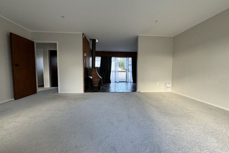 Photo of property in 2/14 Colum Place, Bucklands Beach, Auckland, 2014