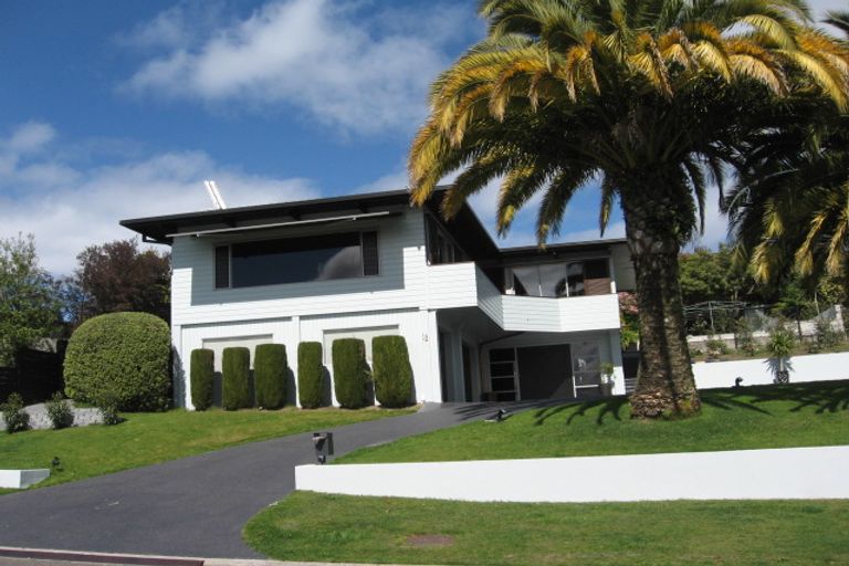 Photo of property in 12 Scenic Heights, Acacia Bay, Taupo, 3330