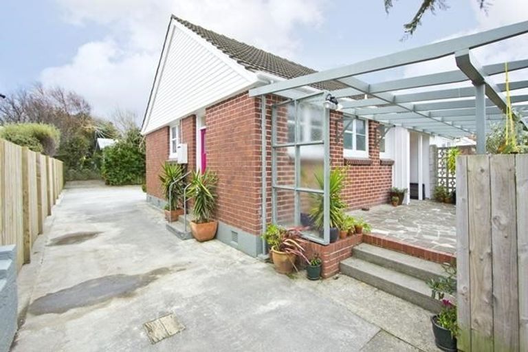 Photo of property in 305 Oxford Terrace, Avalon, Lower Hutt, 5011