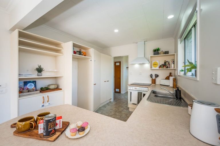 Photo of property in 15 Kohekohe Road, Waikanae, 5036