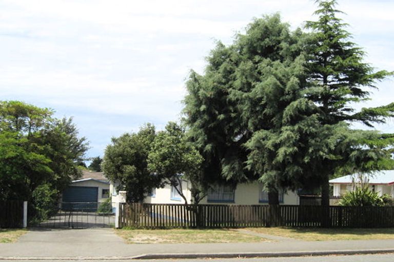 Photo of property in 19 Keighleys Road, Bromley, Christchurch, 8062