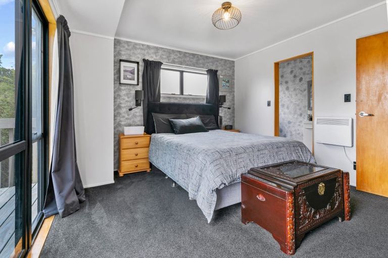 Photo of property in 2a Parklands Avenue, Swanson, Auckland, 0612